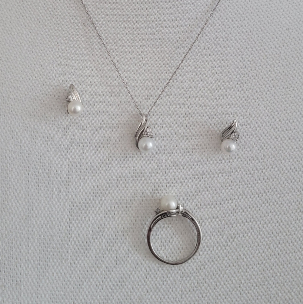 Sterling Silver, Diamond, & Pearl Jewelry Set